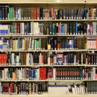 library-1147815_1920